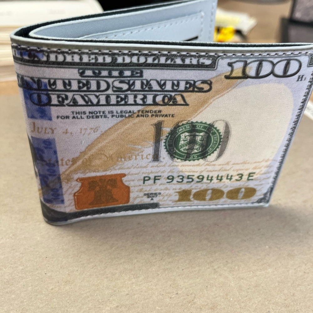 Novelty $100 Bill Money Bifold Wallet